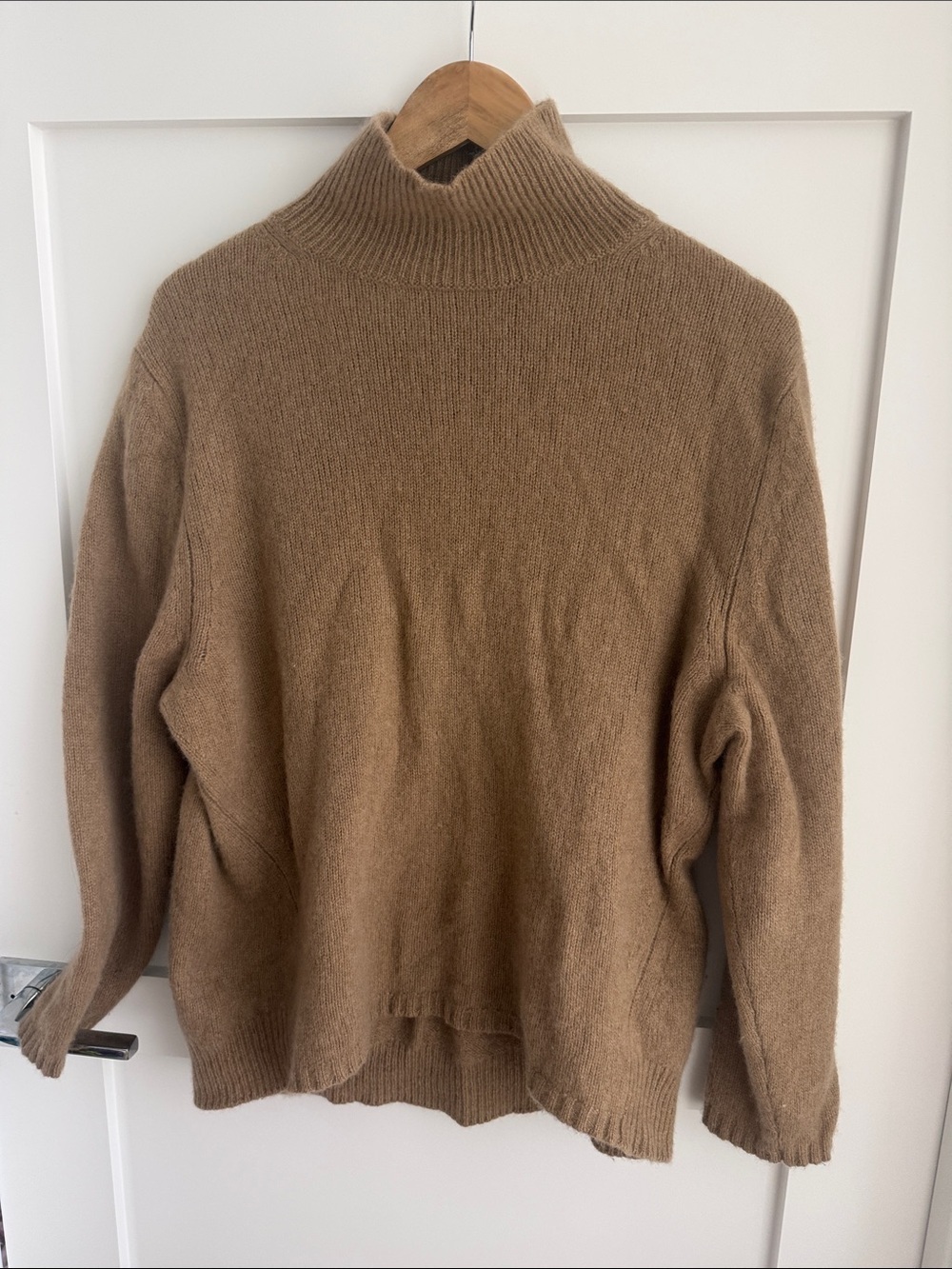 360 Cashemere turtleneck sweater